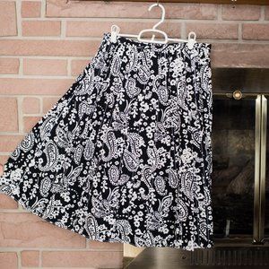 Liz Claiborne Black & White Paisley Midi Skirt